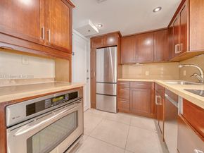 1000 West Ave 1423, Miami Beach FL 33139