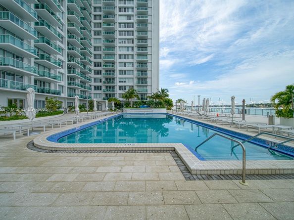 1000 West Ave 1423, Miami Beach FL 33139