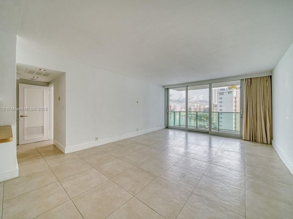 1000 West Ave 1423, Miami Beach FL 33139