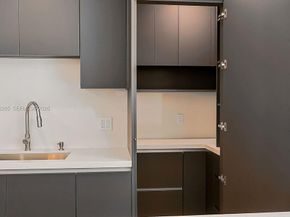 588 Palmetto Dr, Miami Springs FL 33166