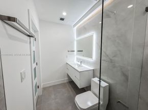 588 Palmetto Dr, Miami Springs FL 33166