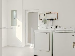 588 Palmetto Dr, Miami Springs FL 33166