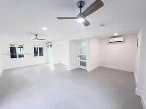 588 Palmetto Dr, Miami Springs FL 33166