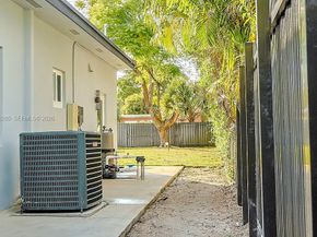 588 Palmetto Dr, Miami Springs FL 33166