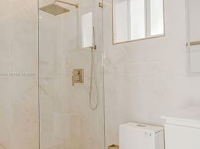 588 Palmetto Dr, Miami Springs FL 33166