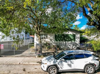 145 NW 33rd St