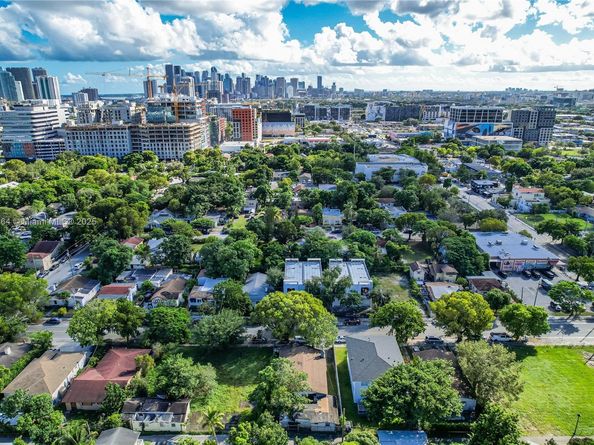 145 NW 33rd St, Miami FL 33127