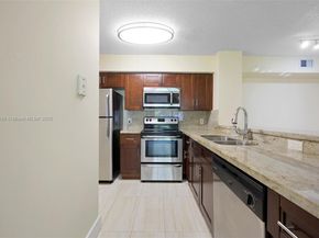 530 S Park Rd 1811, Hollywood FL 33021