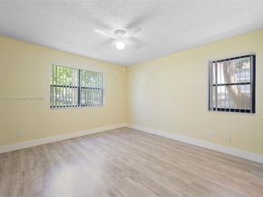 530 S Park Rd 1811, Hollywood FL 33021