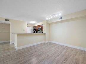 530 S Park Rd 1811, Hollywood FL 33021