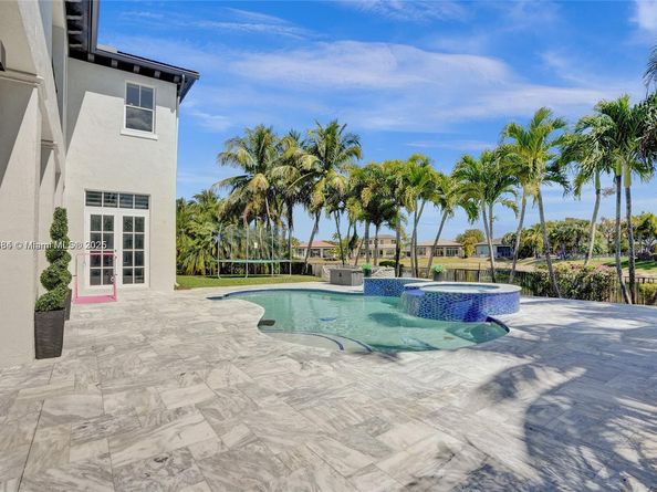 7944 NW 111th Way, Parkland FL 33076