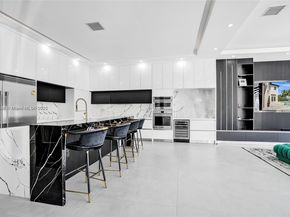 7944 NW 111th Way, Parkland FL 33076