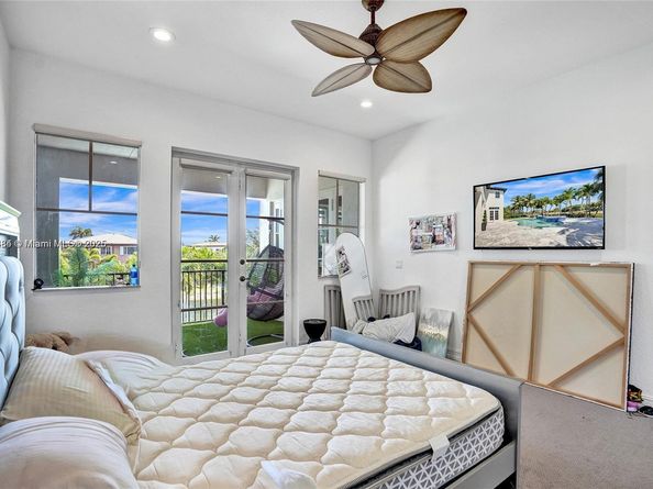 7944 NW 111th Way, Parkland FL 33076