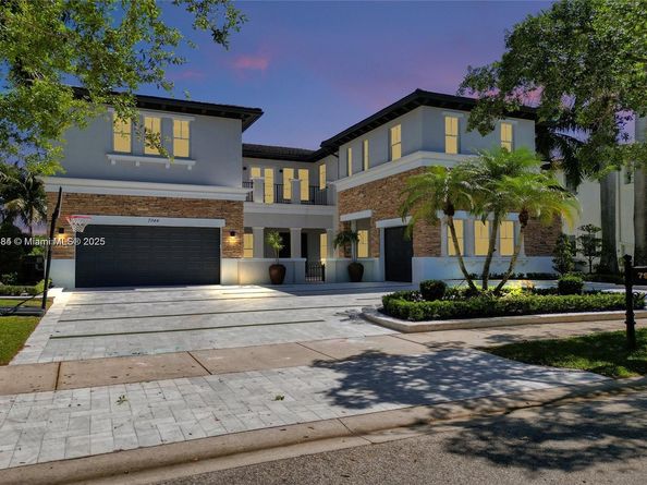 7944 NW 111th Way, Parkland FL 33076