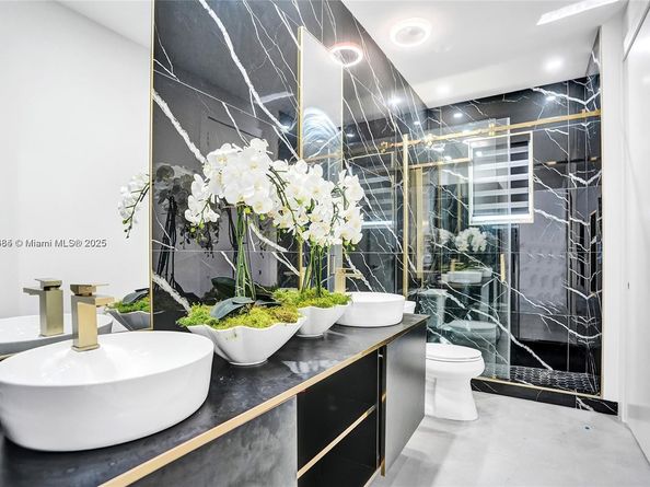 7944 NW 111th Way, Parkland FL 33076