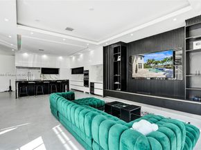 7944 NW 111th Way, Parkland FL 33076