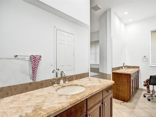 7944 NW 111th Way, Parkland FL 33076