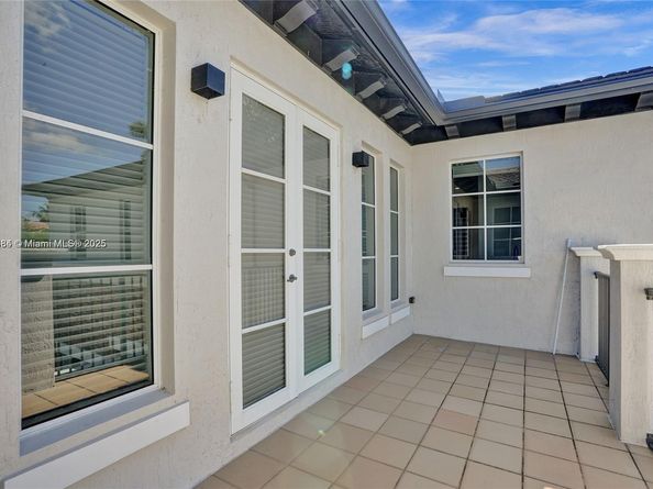 7944 NW 111th Way, Parkland FL 33076