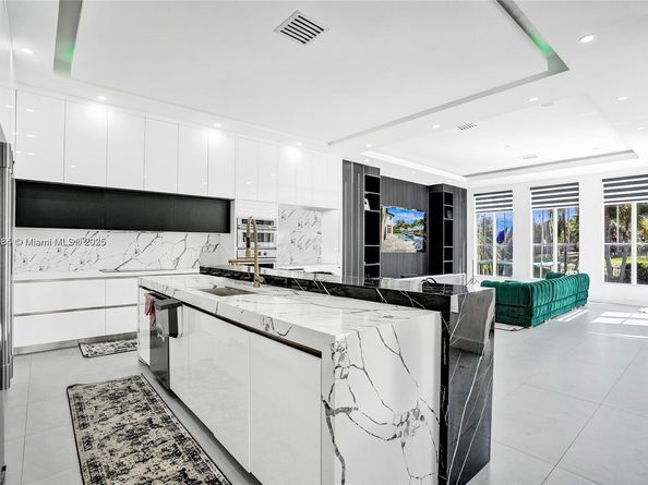 7944 NW 111th Way, Parkland FL 33076