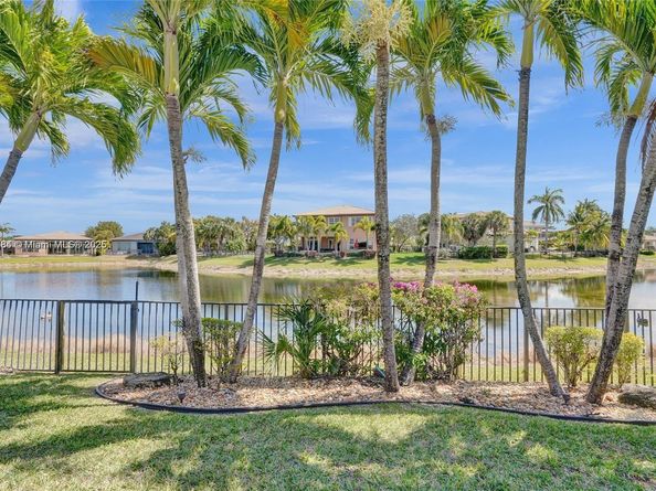 7944 NW 111th Way, Parkland FL 33076