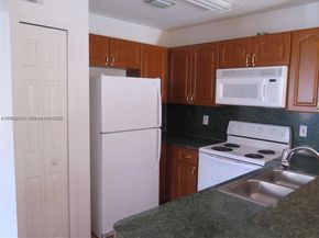 6202 NW 116th Pl 443, Doral FL 33178