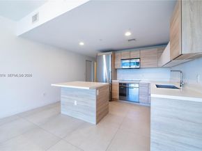 16385 Biscayne Blvd 1120, North Miami Beach FL 33160