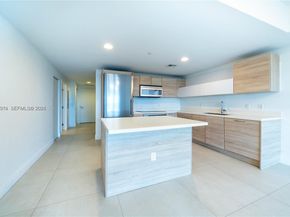 16385 Biscayne Blvd 1120, North Miami Beach FL 33160