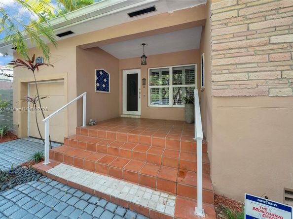 2665 SW 17th Ave, Miami FL 33133