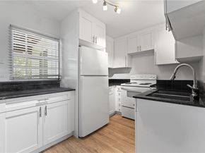 10634 SW 182nd St, Miami FL 33157
