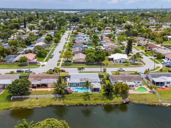 2239 NW 65th Ave, Margate FL 33063