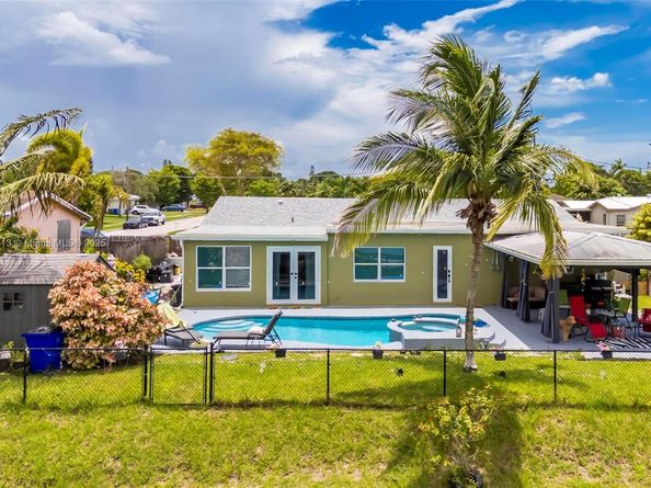 2239 NW 65th Ave, Margate FL 33063