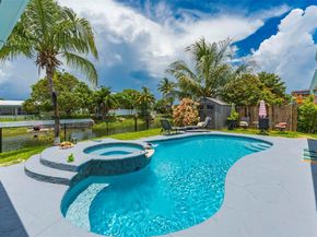 2239 NW 65th Ave, Margate FL 33063
