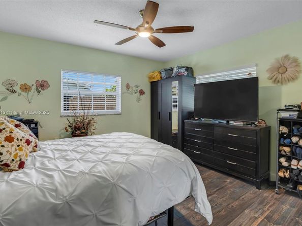 2239 NW 65th Ave, Margate FL 33063