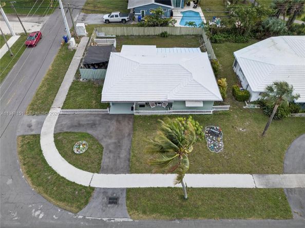 150 SE 5th Ct, Pompano Beach FL 33060