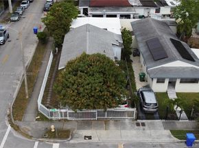 93 NW 44th St, Miami FL 33127