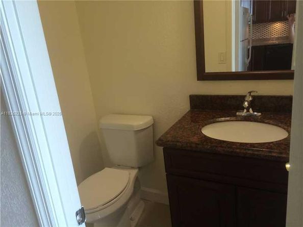 2025 NE 164th St 901, North Miami Beach FL 33162