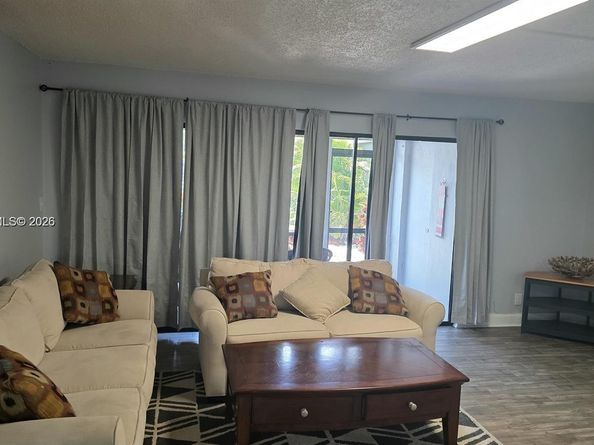 524 Osprey Dr 10B, Delray Beach FL 33444