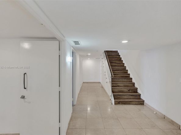 20355 NE 34th Ct 2725, Aventura FL 33180