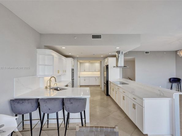 20355 NE 34th Ct 2725, Aventura FL 33180