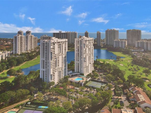 20355 NE 34th Ct 2725, Aventura FL 33180