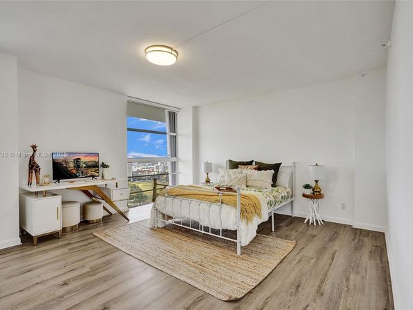 20355 NE 34th Ct 2725, Aventura FL 33180