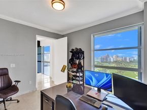 20355 NE 34th Ct 2725, Aventura FL 33180