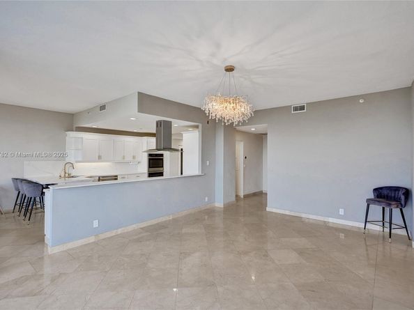 20355 NE 34th Ct 2725, Aventura FL 33180