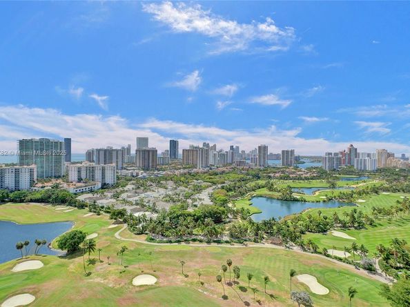 20355 NE 34th Ct 2725, Aventura FL 33180