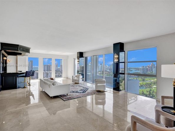 20355 NE 34th Ct 2725, Aventura FL 33180