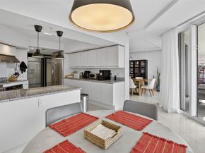 7000 Island Blvd 1109, Aventura FL 33160