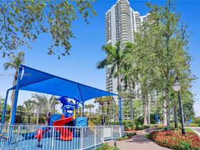 3600 Mystic Pointe Dr 311, Aventura FL 33180