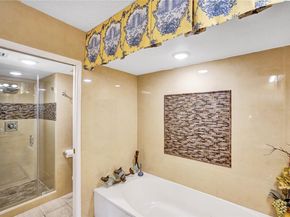 3600 Mystic Pointe Dr 311, Aventura FL 33180