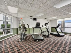 3600 Mystic Pointe Dr 311, Aventura FL 33180