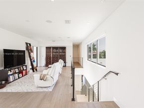 Undisclosed Address #A11918418, Weston FL 33326